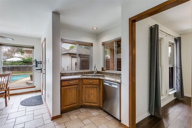 3438 Spring Willow Drive, Grapevine, TX 76051