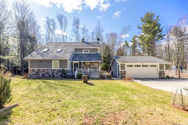 7142 Aitken Road, Lexington Twp, MI 48450