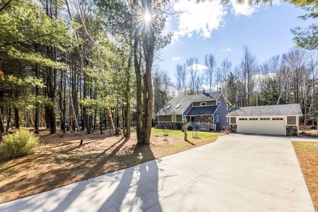 7142 Aitken Road, Lexington Twp, MI 48450