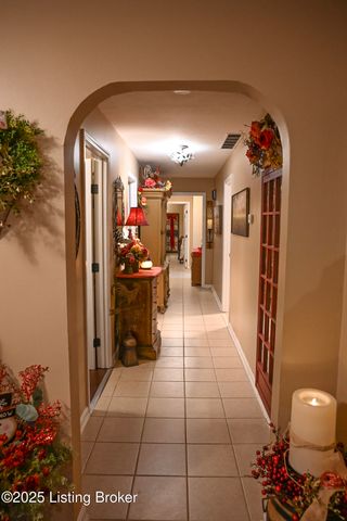 2855 Greenwell Ford Rd, Shepherdsville, KY 40165