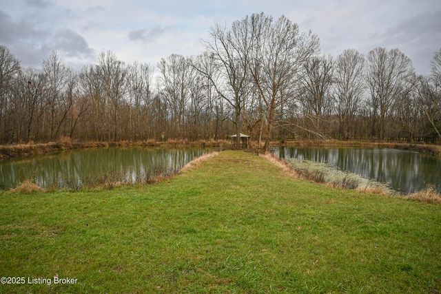 2855 Greenwell Ford Rd, Shepherdsville, KY 40165