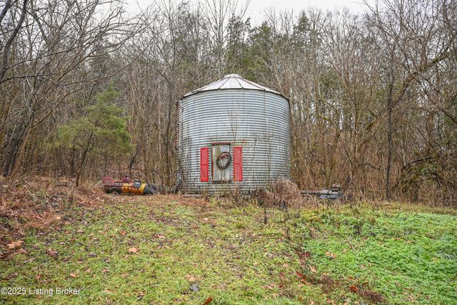 2855 Greenwell Ford Rd, Shepherdsville, KY 40165