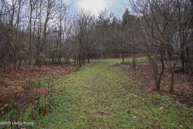 2855 Greenwell Ford Rd, Shepherdsville, KY 40165