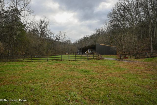 2855 Greenwell Ford Rd, Shepherdsville, KY 40165