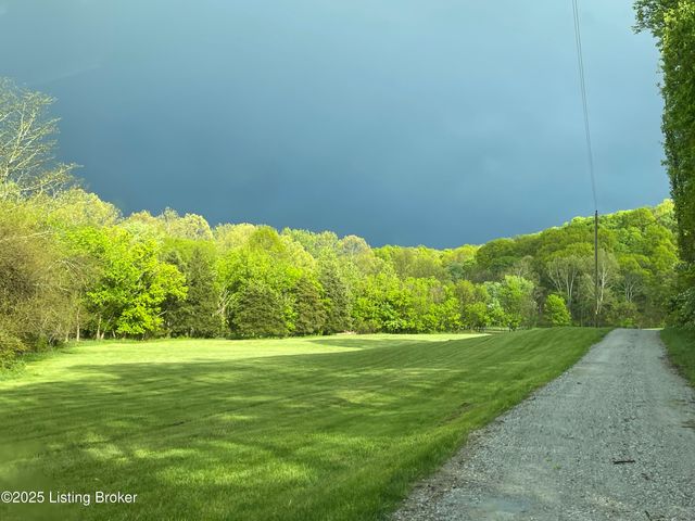 2855 Greenwell Ford Rd, Shepherdsville, KY 40165