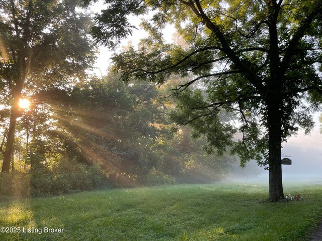 2855 Greenwell Ford Rd, Shepherdsville, KY 40165