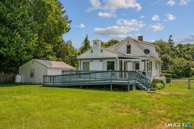 47 Shore Road, Waterford, CT 06385