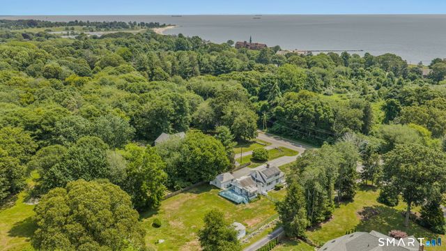 47 Shore Road, Waterford, CT 06385
