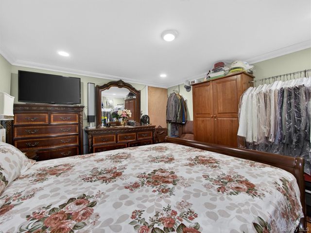 1 Edward Lane, Spring Valley, NY 10977