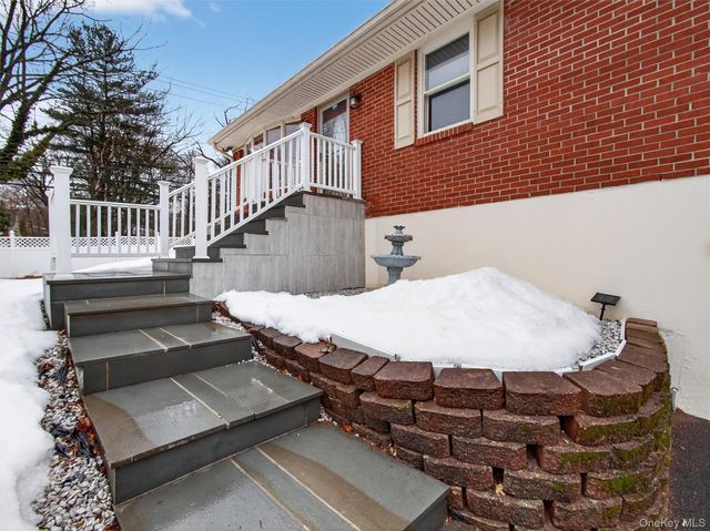 1 Edward Lane, Spring Valley, NY 10977