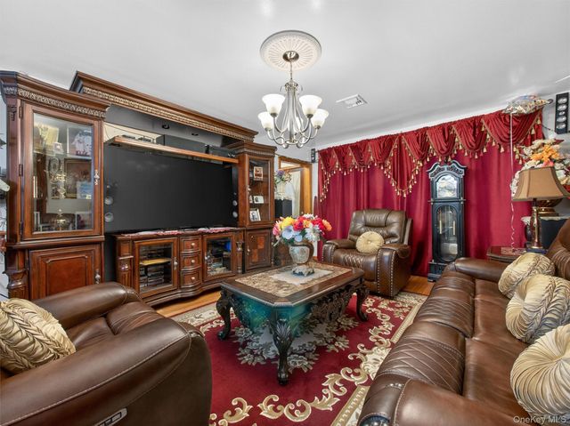 1 Edward Lane, Spring Valley, NY 10977