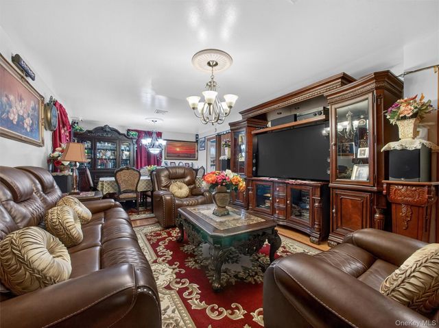 1 Edward Lane, Spring Valley, NY 10977