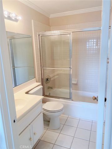 60 Magellan Aisle, Irvine, CA 92620
