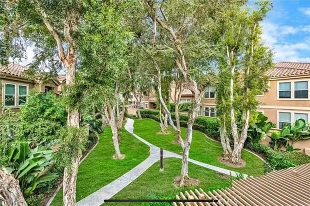 60 Magellan Aisle, Irvine, CA 92620