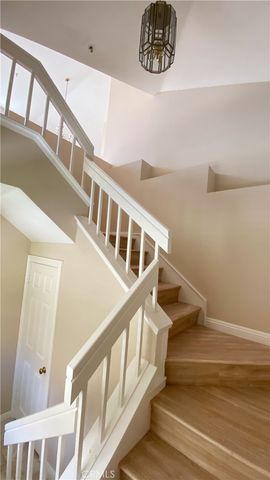 60 Magellan Aisle, Irvine, CA 92620
