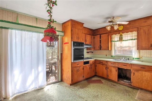 3420 Greenhill Drive, High Point, NC 27265