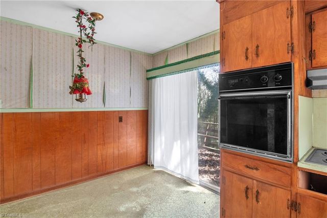 3420 Greenhill Drive, High Point, NC 27265