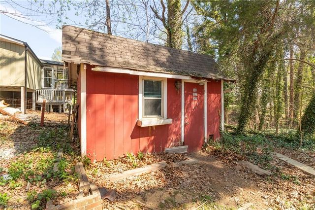 3420 Greenhill Drive, High Point, NC 27265
