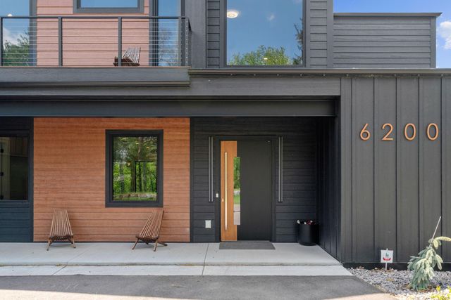 6200 Cardinal Avenue, Excelsior, MN 55331