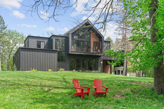 6200 Cardinal Avenue, Excelsior, MN 55331