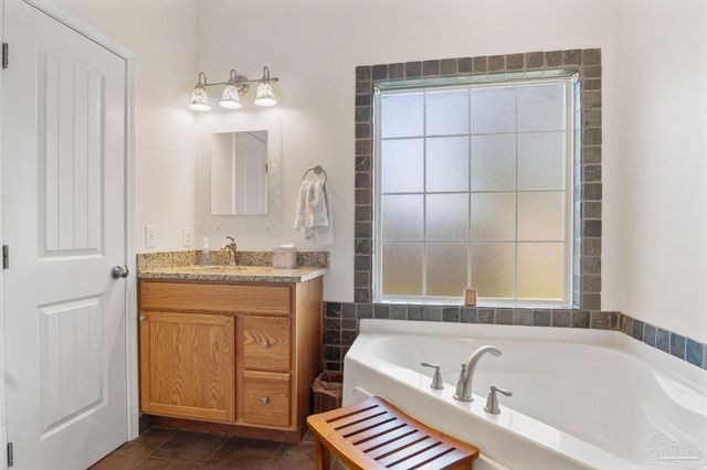 7409 Rexford St, Navarre, FL 32566