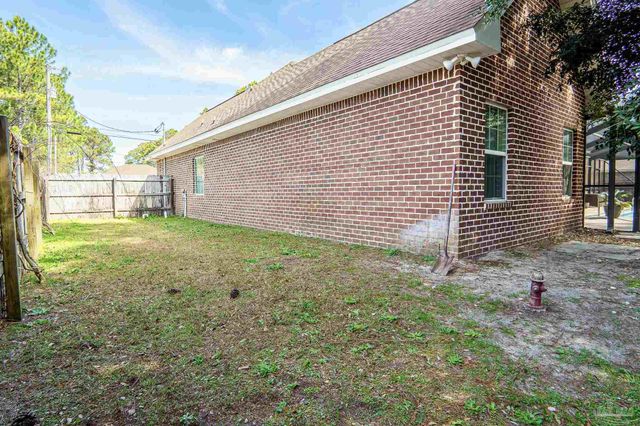 7409 Rexford St, Navarre, FL 32566