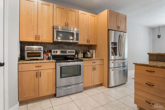 7409 Rexford St, Navarre, FL 32566