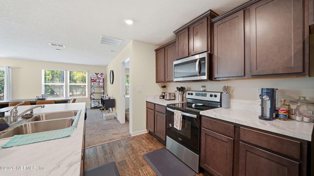 2060 NOTTOWAY WOODS Lane, Jacksonville, FL 32220