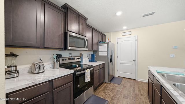 2060 NOTTOWAY WOODS Lane, Jacksonville, FL 32220