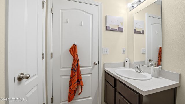 2060 NOTTOWAY WOODS Lane, Jacksonville, FL 32220