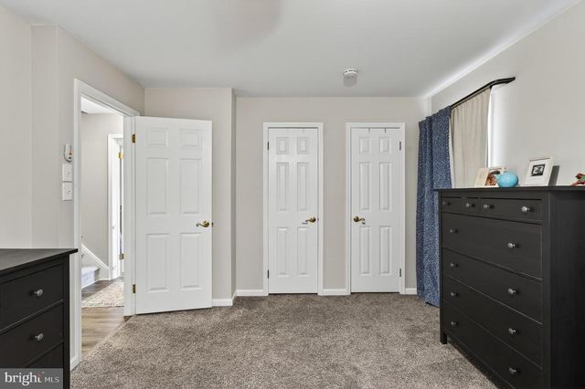 18 FOSTER LN, Downingtown, PA 19335