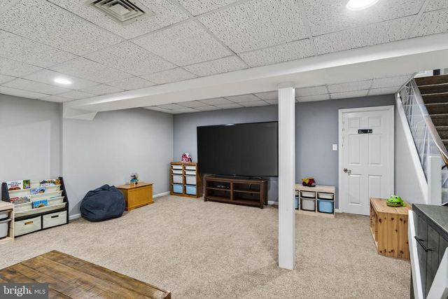 18 FOSTER LN, Downingtown, PA 19335