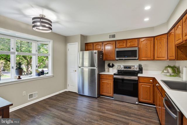 18 FOSTER LN, Downingtown, PA 19335