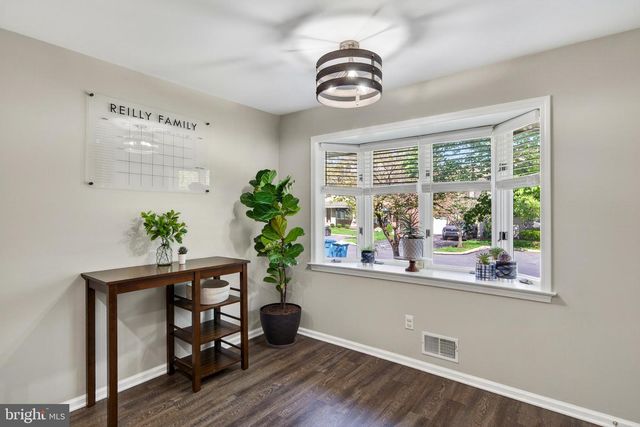18 FOSTER LN, Downingtown, PA 19335