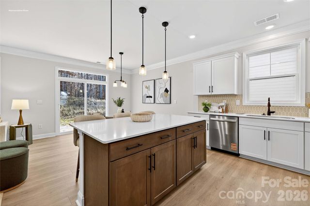 7613 Bainbridge Road, Sherrills Ford, NC 28673