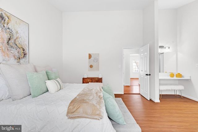 9005 TRIPLE RIDGE RD, Fairfax Station, VA 22039