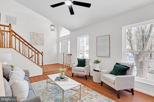 9005 TRIPLE RIDGE RD, Fairfax Station, VA 22039