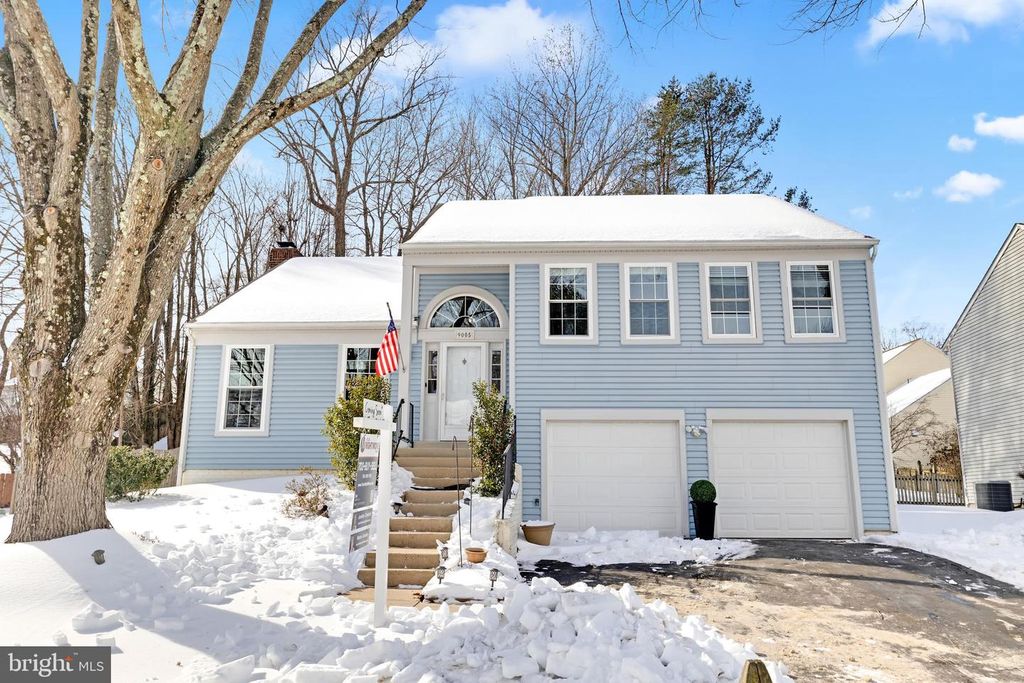 9005 TRIPLE RIDGE RD, Fairfax Station, VA 22039