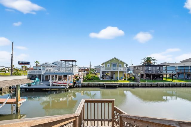 11 Highland Drive, Bayou Vista, TX 77563