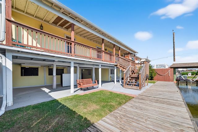 11 Highland Drive, Bayou Vista, TX 77563