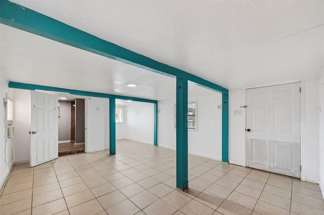 11 Highland Drive, Bayou Vista, TX 77563