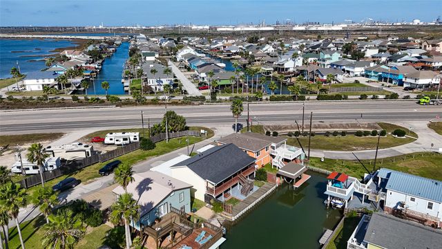 11 Highland Drive, Bayou Vista, TX 77563