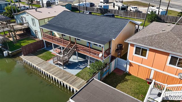 11 Highland Drive, Bayou Vista, TX 77563