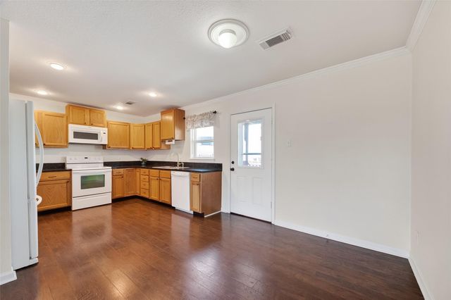 11 Highland Drive, Bayou Vista, TX 77563