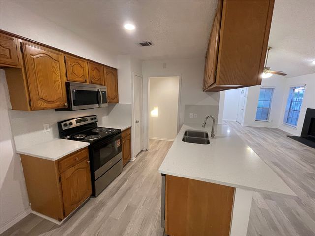 2424 Sherry Street, Arlington, TX 76014