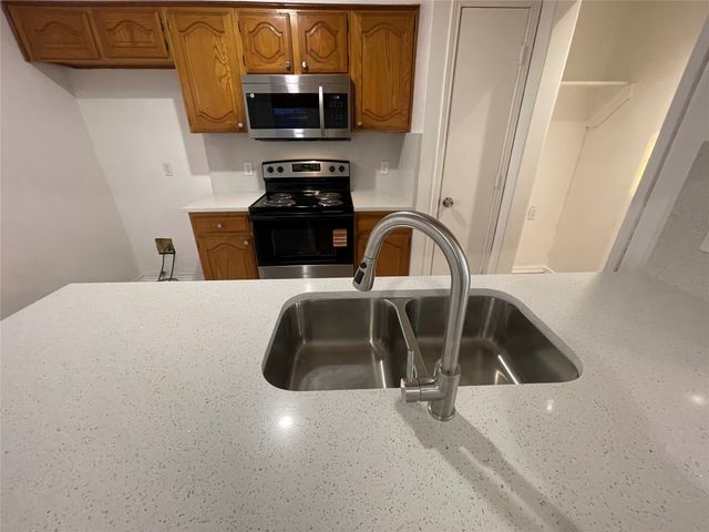 2424 Sherry Street, Arlington, TX 76014