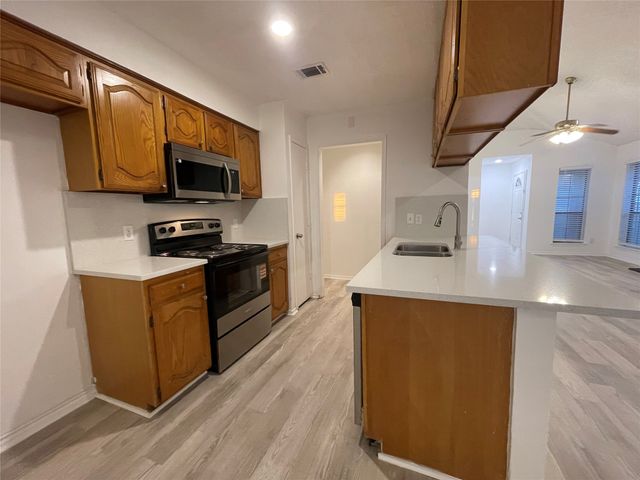 2424 Sherry Street, Arlington, TX 76014