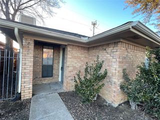 2424 Sherry Street, Arlington, TX 76014