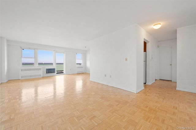 1841 Central Park Avenue 18P, Yonkers, NY 10710