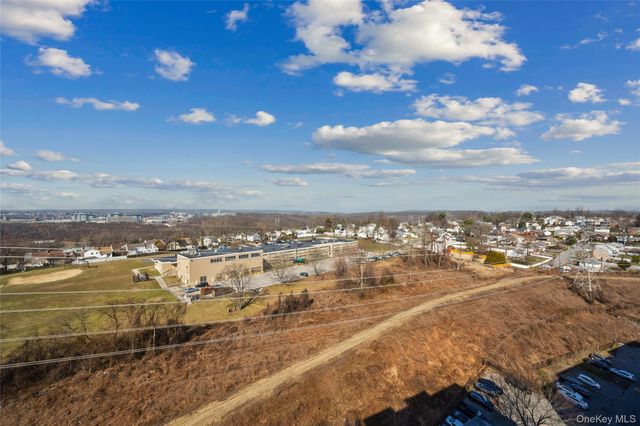 1841 Central Park Avenue 18P, Yonkers, NY 10710